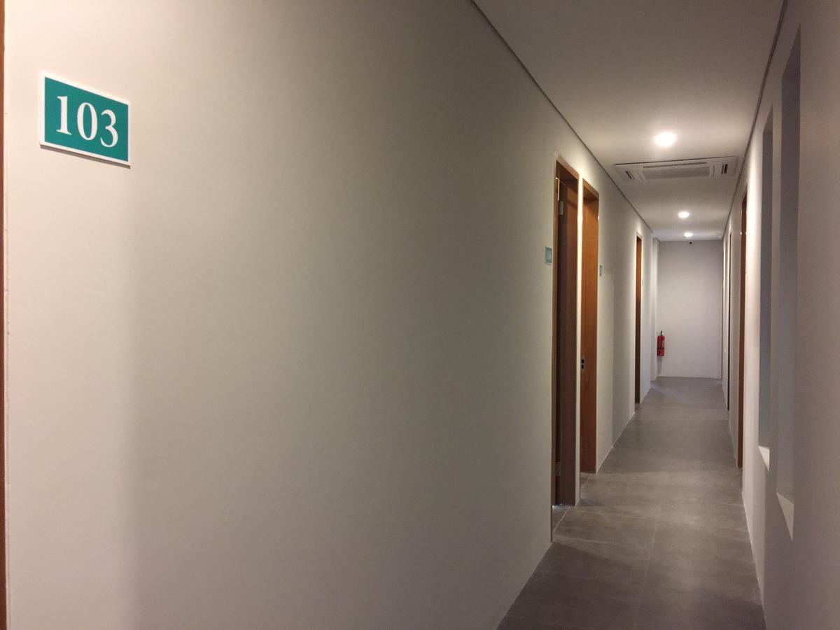 U Stay Hotel Tebet Джакарта Екстер'єр фото