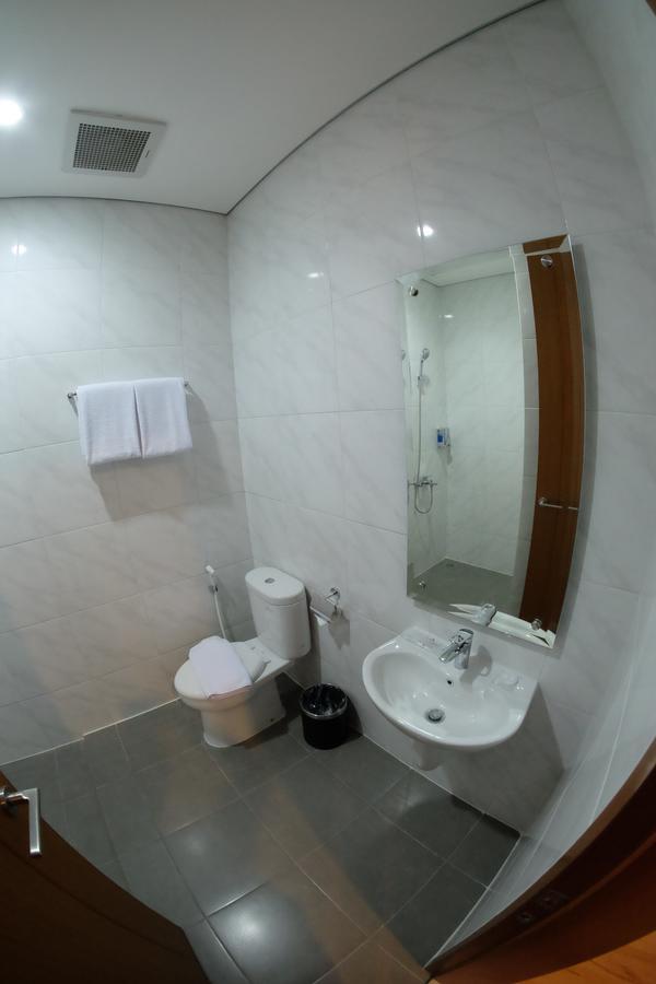 U Stay Hotel Tebet Джакарта Екстер'єр фото